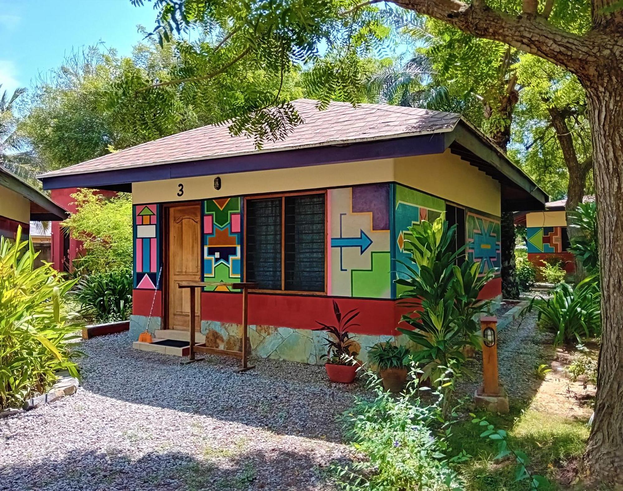 Ko-Sa Beach Resort Ltd Ampeni Exterior photo